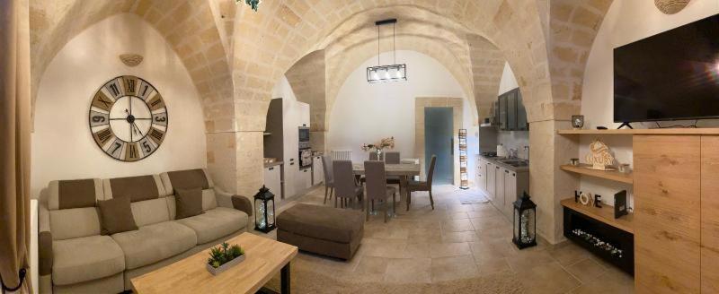 Lata Luxury Home Casa Vacanze ブリンディジ エクステリア 写真